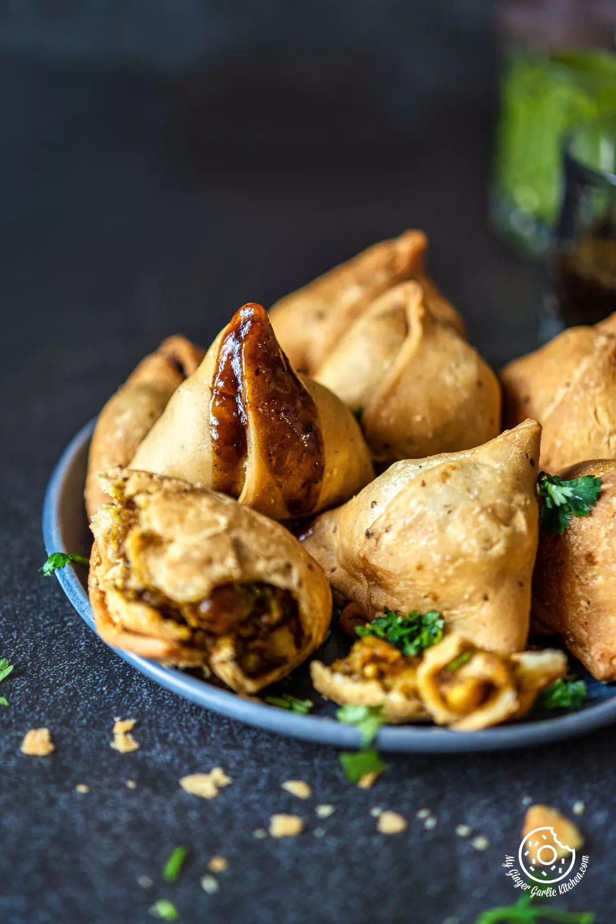 Aloo Samosa (2 pcs)